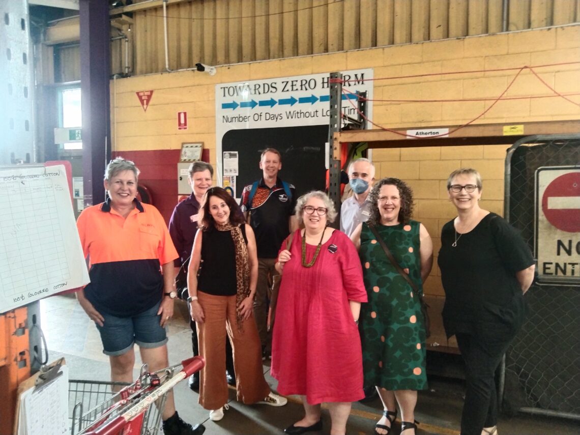 Ummn cairns 5 team at lifeline warehouse 3