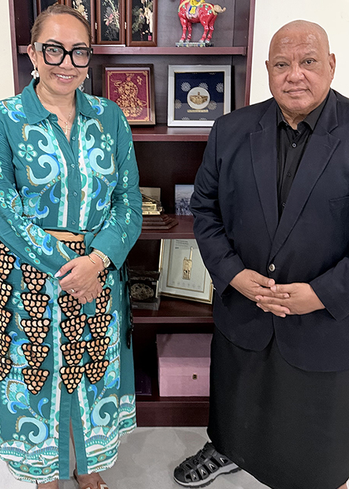 Tonga visit thumb